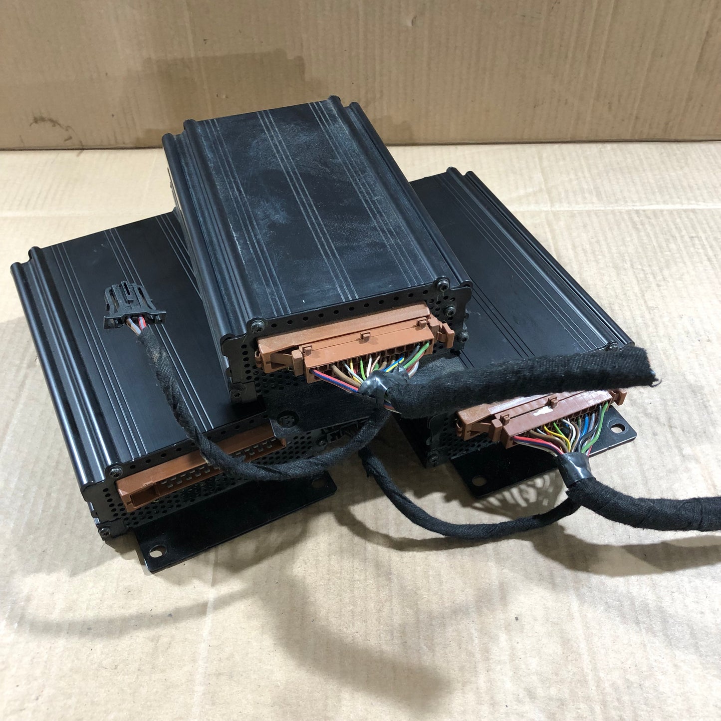 Audi A4 8E B6 B7 Bose Subwoofer Verstärker Soundsystem Lautsprecher Endstufe Avant Kombi