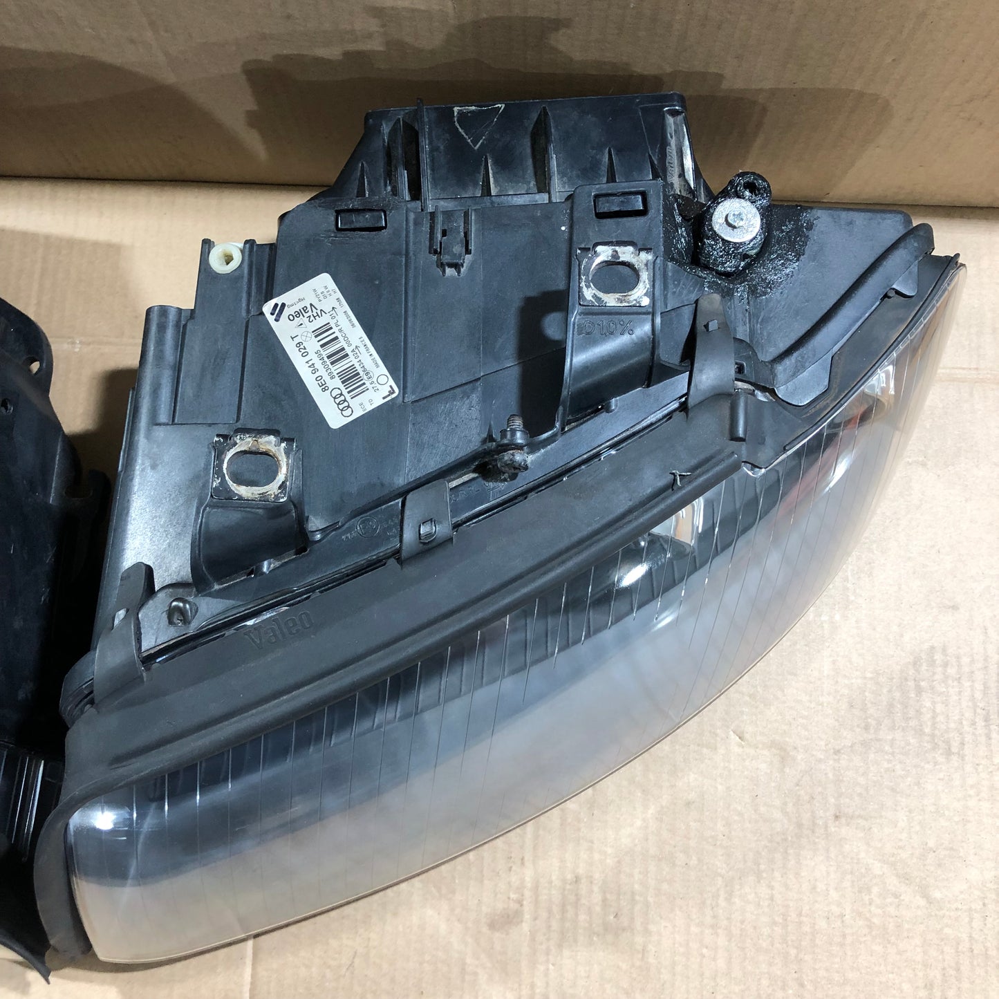Audi A4 8E B6 Xenon Scheinwerfer Paar/2 Stk. „Bi-Xenon“ / Xenon Plus / Xenon+ 8E0941003P 8E0941004P 8E0941029T 8E0941030T