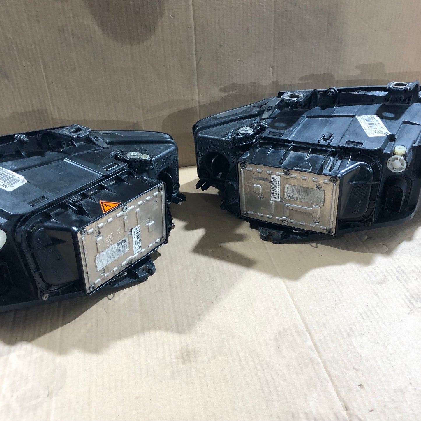 Audi A4 8E B6 Xenon Scheinwerfer Paar/2 Stk. „Bi-Xenon“ / Xenon Plus / Xenon+ 8E0941003P 8E0941004P 8E0941029T 8E0941030T